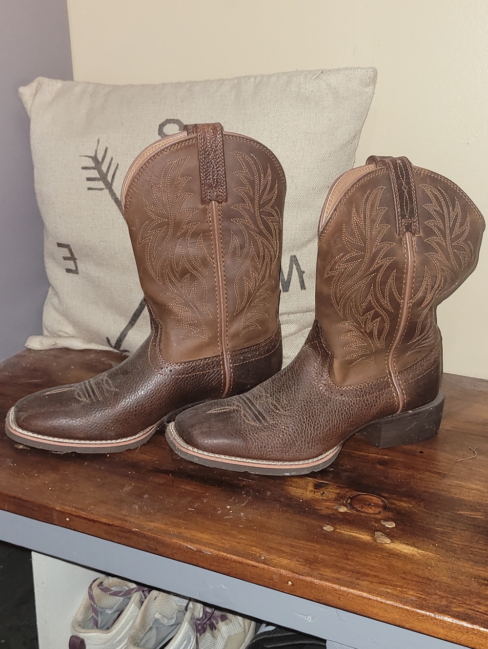 Ariat Brown Leather Boot with Cushioned Insole